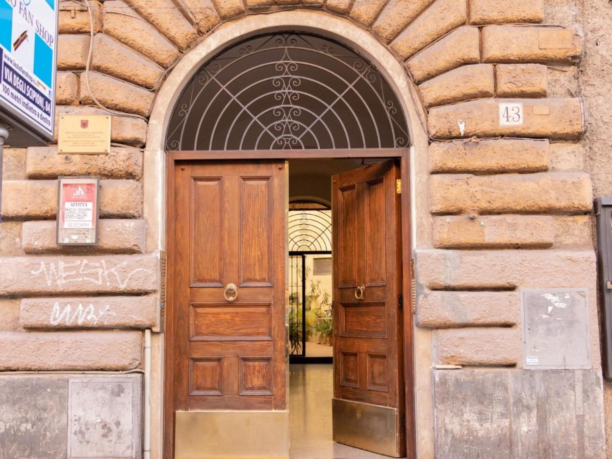 The Best Rent - Elegant Two-Bedroom Apartment Close To Saint Peter'S Basilica Rome Bagian luar foto